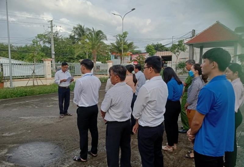hình sinh hoatj dưới cờ
