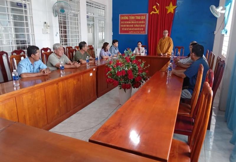 hình tặng quà