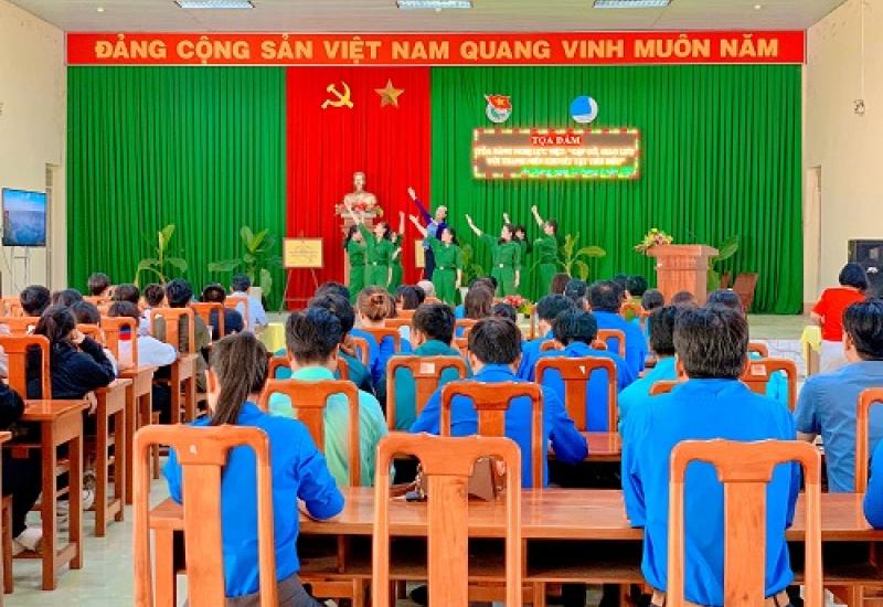 tọa đàm